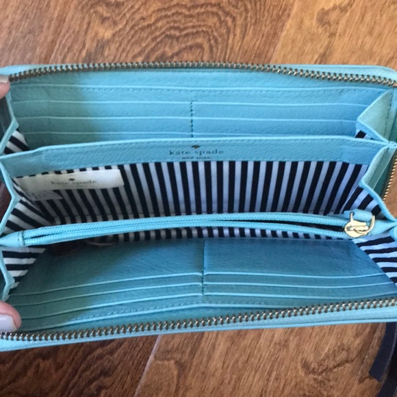 Kate Spade ♠️ Tiffany Blue Zipper Wallet - Picture 3 of 3